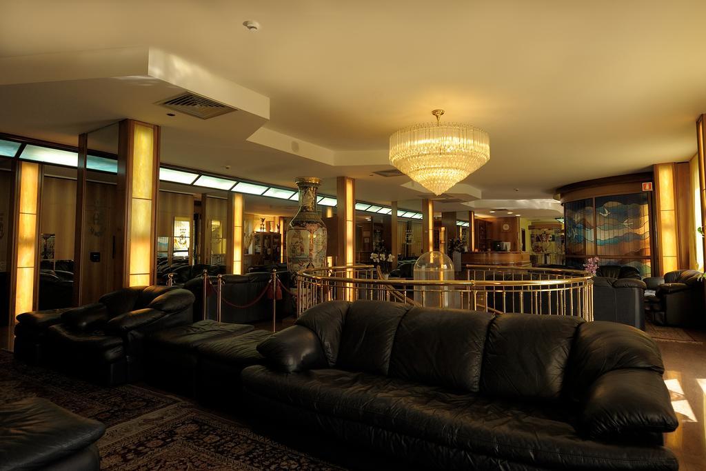 Hotel Le Moran Cusago Екстер'єр фото